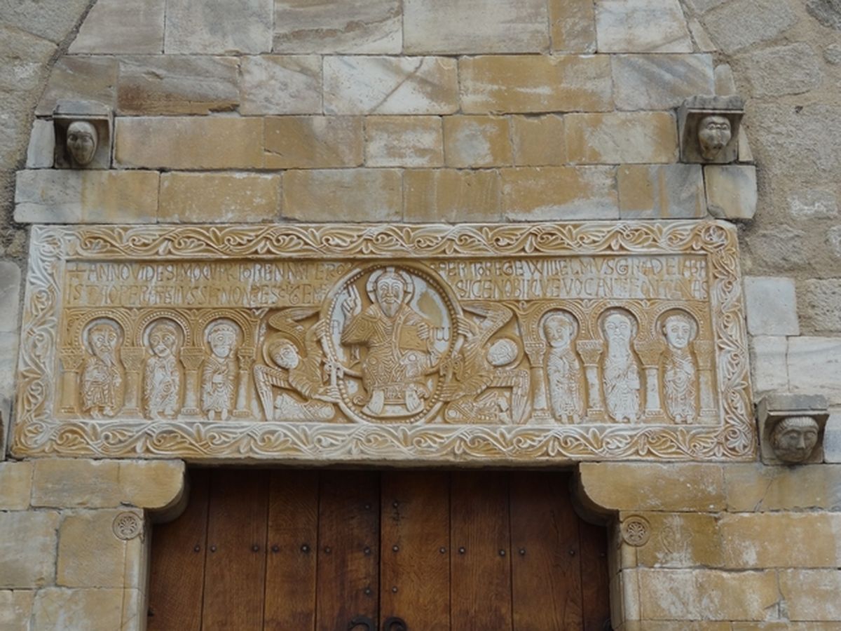 Abbaye St Génis des Fontaines