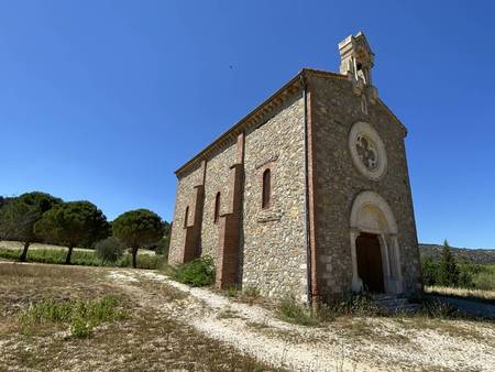 La chapelle des Saintes Puelles, à Tautavel.