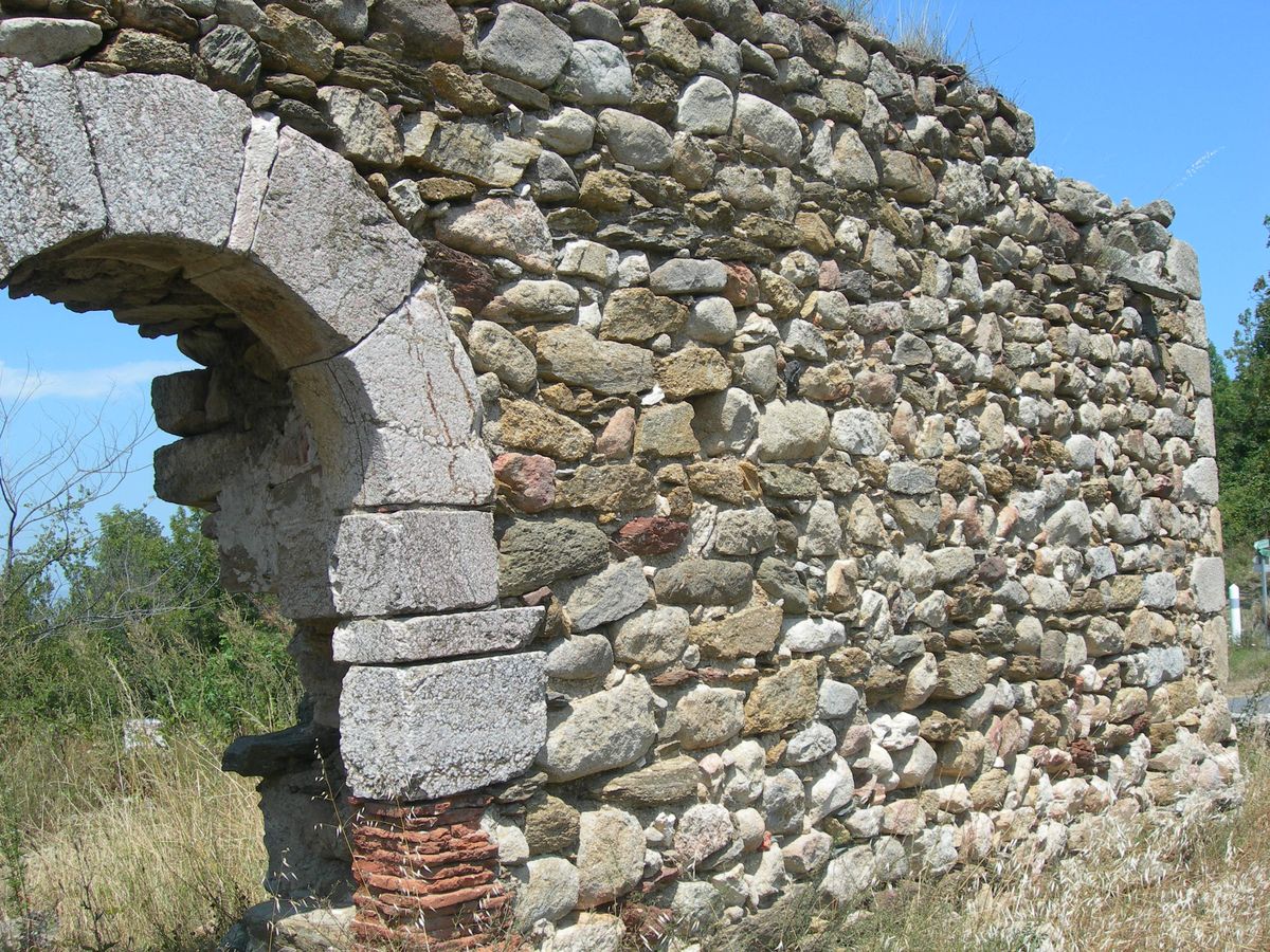 Chapelle St Pierre de Fillols