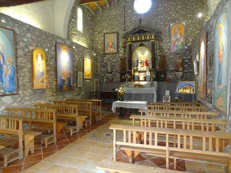 Intérieur de la chapelle Stes Juste et Ruffine