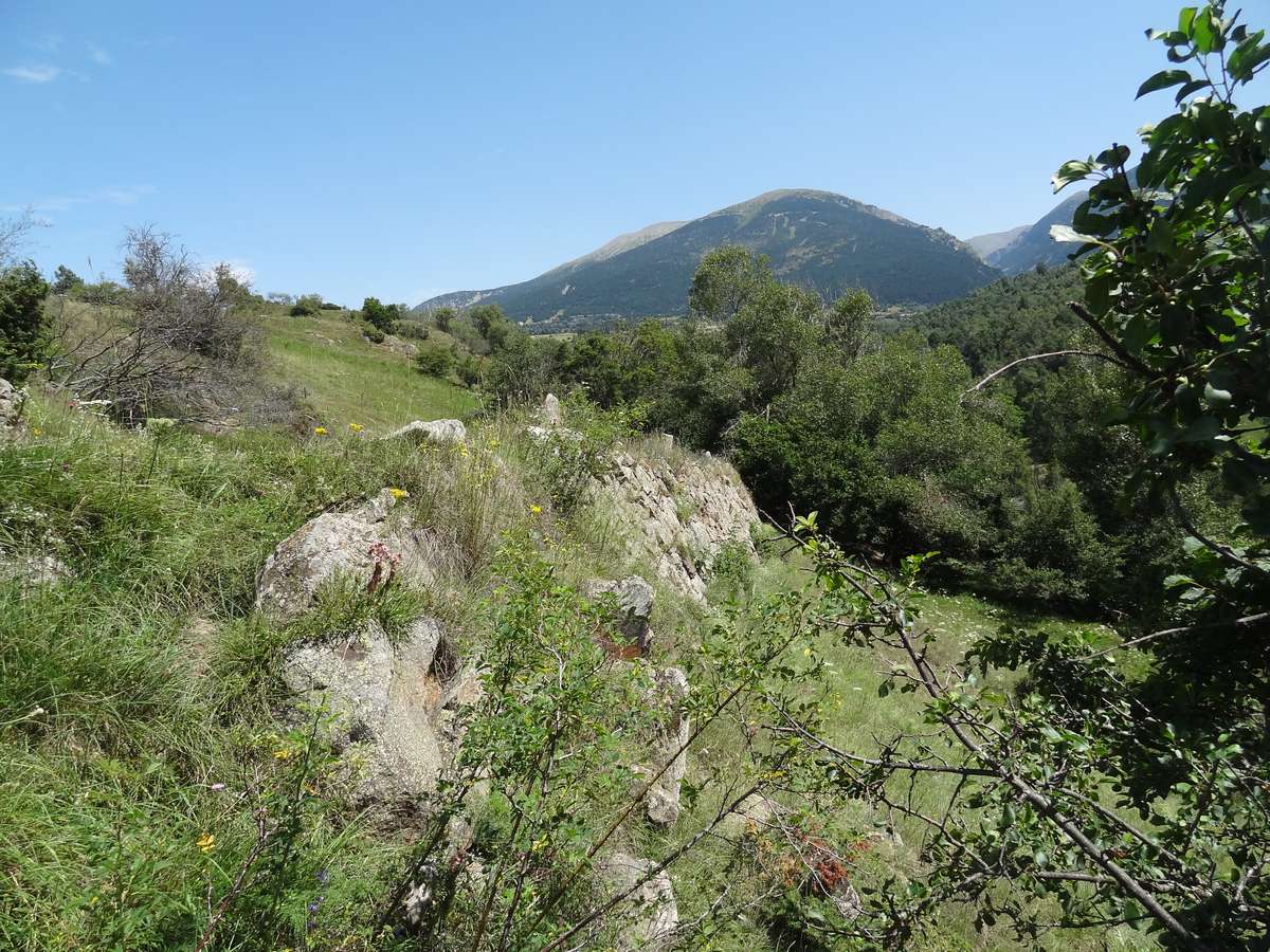 Mur de soutènement de la voie royale