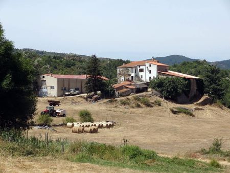 Le hameau de Courbous, à Sournia