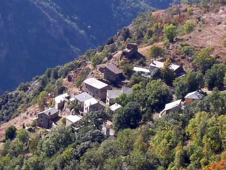 Le hameau de Llar, sur le territoire de Canaveilles.