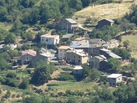 Le hameau de Marians, sur le territoire de Souanyas.