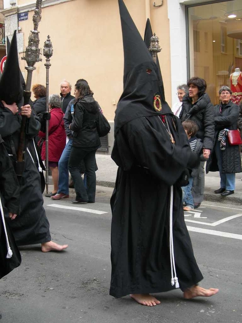 Pénitents à la procession de la Sanch