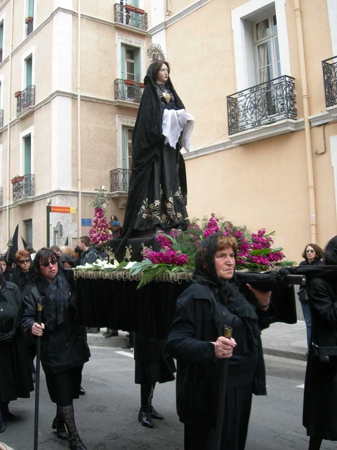 Pénitents à la procession de la Sanch